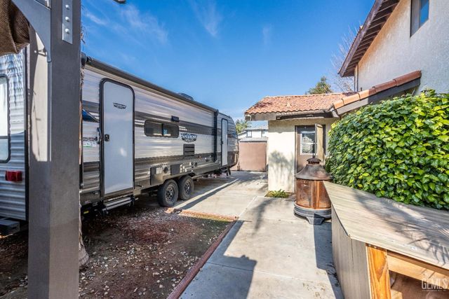 7001 Aztec Way, Bakersfield, CA 93308