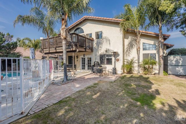 7001 Aztec Way, Bakersfield, CA 93308