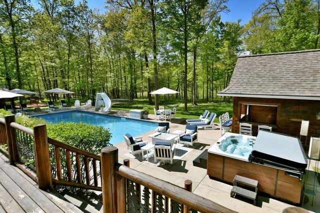 260 Round Lake Drive, Shell Lake, WI 54871