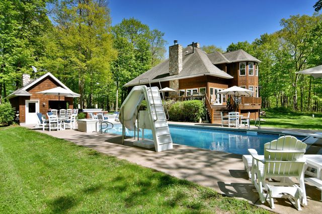 260 Round Lake Drive, Shell Lake, WI 54871