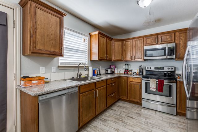 1101 E College Street, Princeton, TX 75407