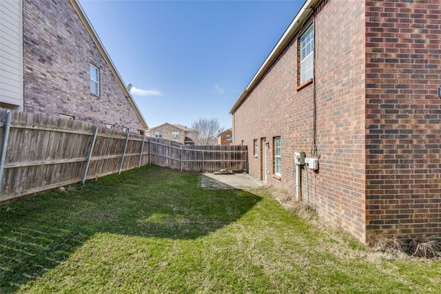 1101 E College Street, Princeton, TX 75407