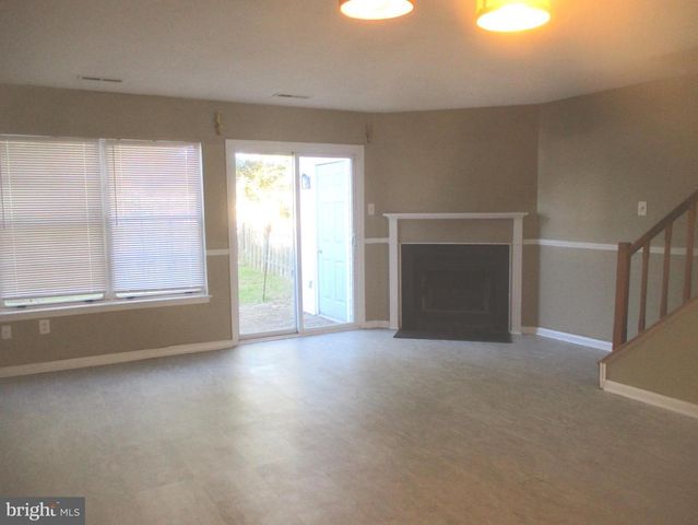 21 VAN HORN PL, Holland, PA 18966