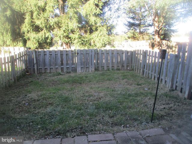 21 VAN HORN PL, Holland, PA 18966