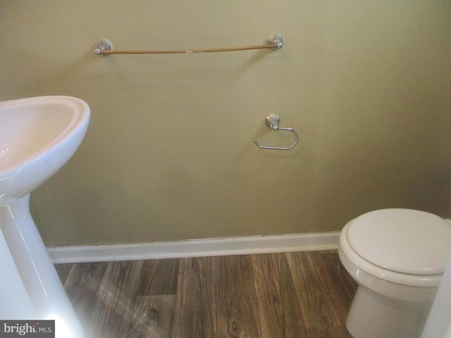 21 VAN HORN PL, Holland, PA 18966