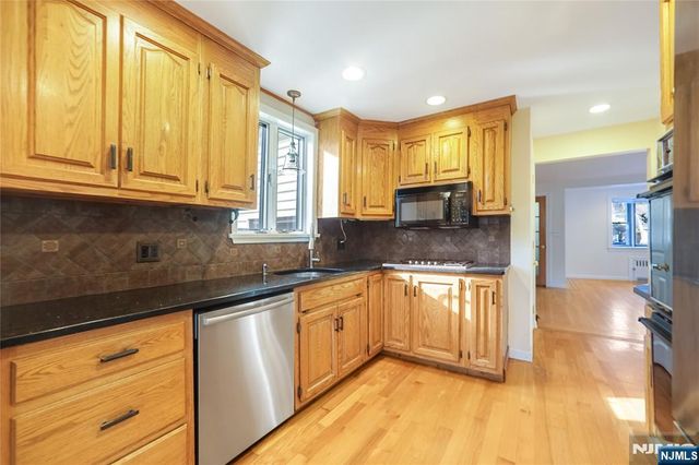 843 Belle Avenue, Teaneck, NJ 07666