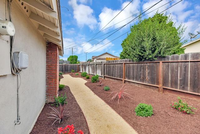 148 Del Mar Drive, Salinas, CA 93901