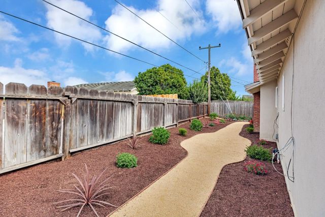148 Del Mar Drive, Salinas, CA 93901