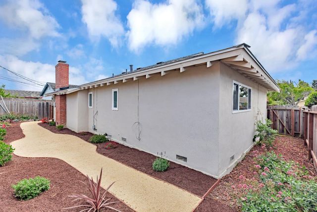 148 Del Mar Drive, Salinas, CA 93901