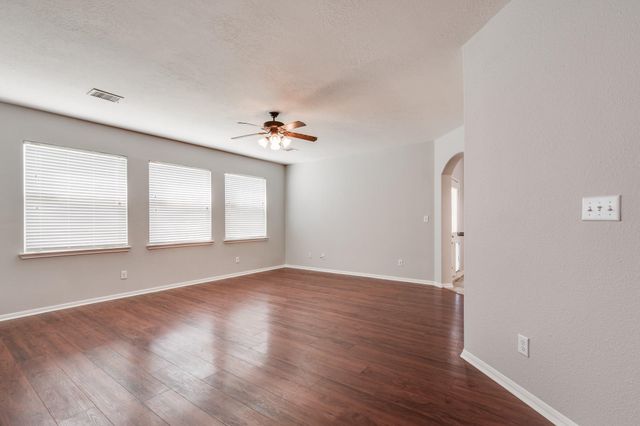 10022 Lynnwood Drive, Baytown, TX 77521