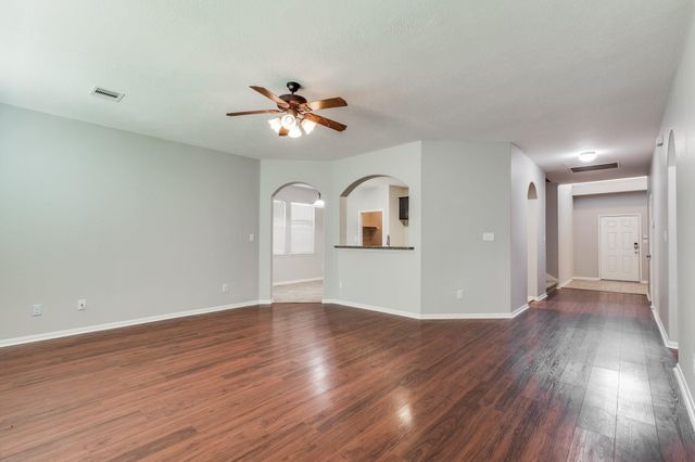 10022 Lynnwood Drive, Baytown, TX 77521