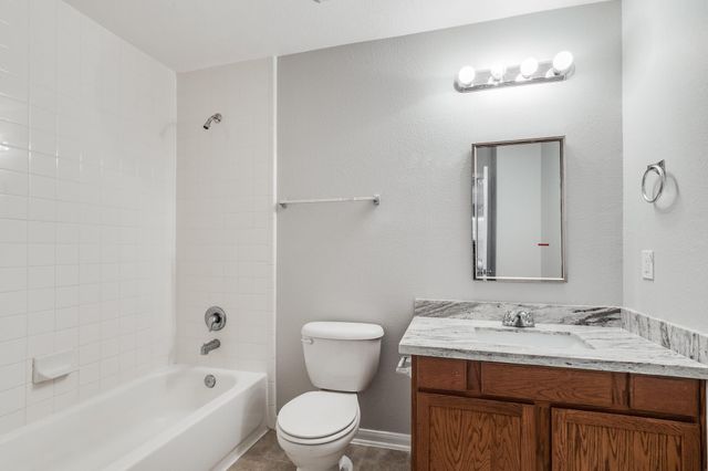 10022 Lynnwood Drive, Baytown, TX 77521