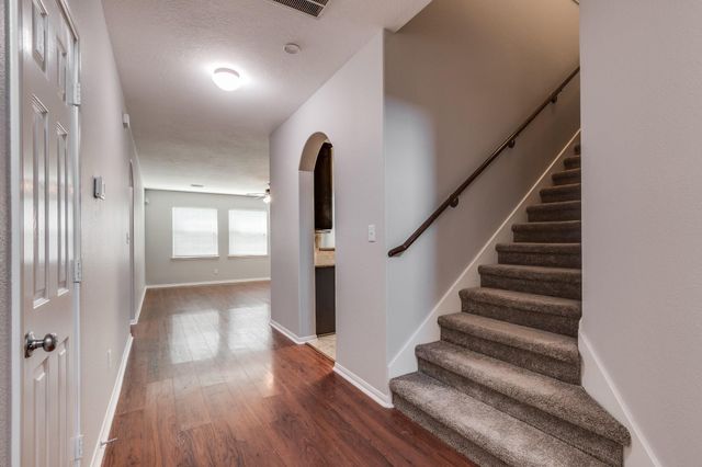 10022 Lynnwood Drive, Baytown, TX 77521