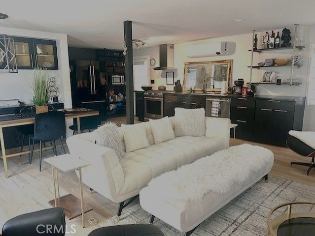 202 Tremont, Newport Beach, CA 92660