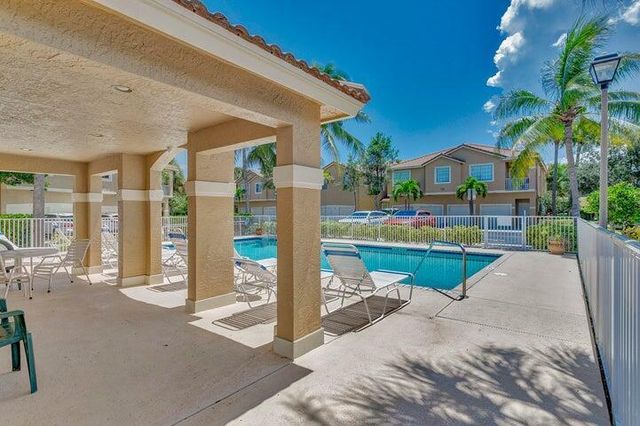 152 Village Boulevard H, Tequesta, FL 33469