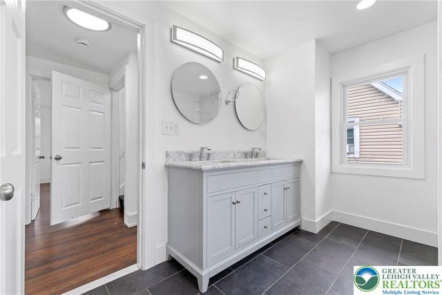 409 East Washington, Bethlehem City, PA 18017