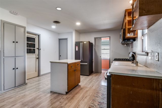 2602 Ridgecrest Drive, Garland, TX 75041