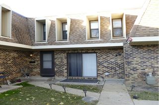 7724 Woodward Avenue 14-8G, Woodridge, IL 60517