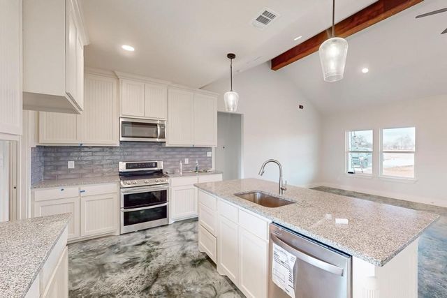 1215 E Gibtown Road, Poolville, TX 76487