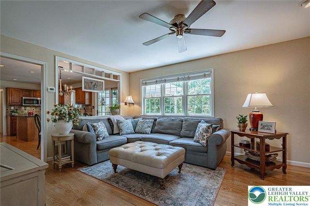 4542 Springfield Drive, Coplay Boro, PA 18037