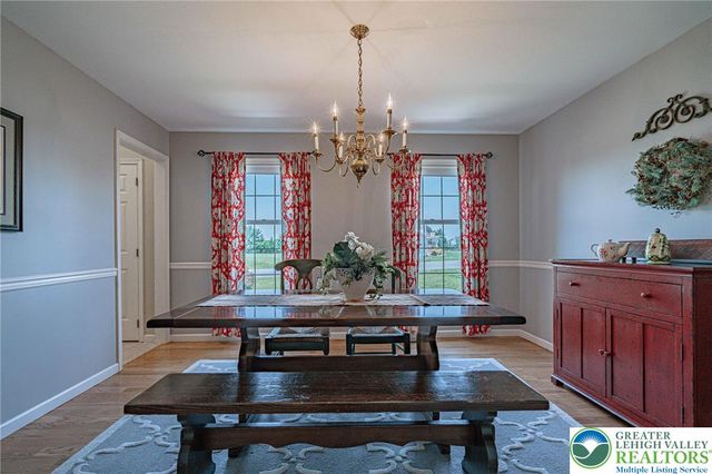 4542 Springfield Drive, Coplay Boro, PA 18037