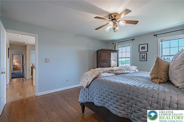 4542 Springfield Drive, Coplay Boro, PA 18037
