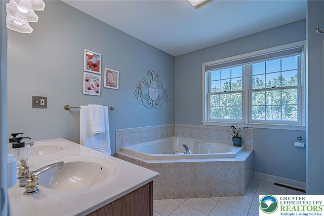4542 Springfield Drive, Coplay Boro, PA 18037