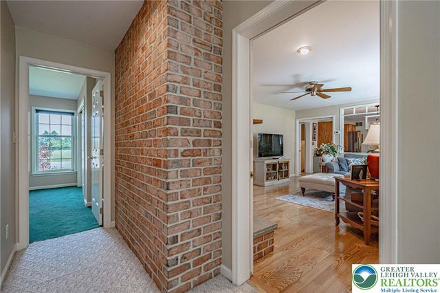 4542 Springfield Drive, Coplay Boro, PA 18037