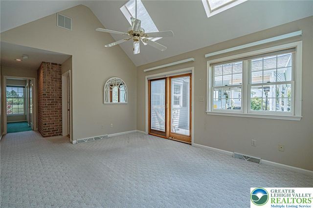 4542 Springfield Drive, Coplay Boro, PA 18037