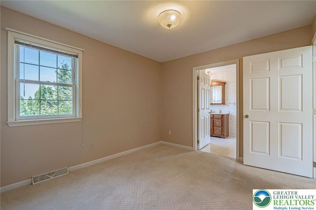 4542 Springfield Drive, Coplay Boro, PA 18037