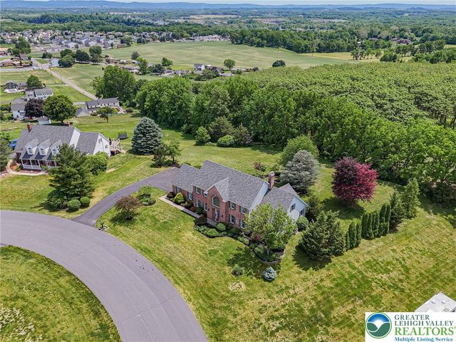 4542 Springfield Drive, Coplay Boro, PA 18037