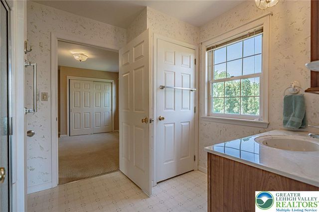 4542 Springfield Drive, Coplay Boro, PA 18037
