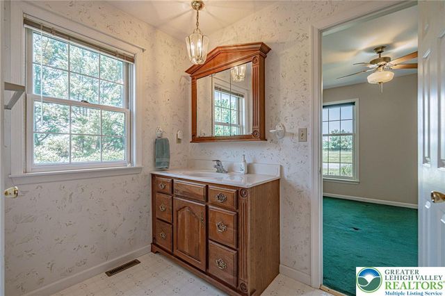 4542 Springfield Drive, Coplay Boro, PA 18037