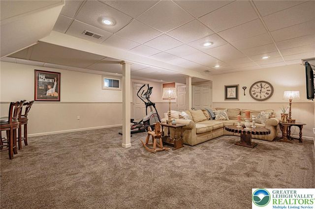 4542 Springfield Drive, Coplay Boro, PA 18037