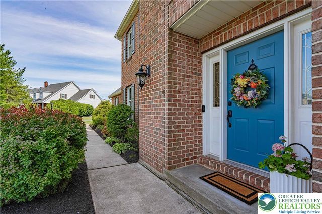 4542 Springfield Drive, Coplay Boro, PA 18037
