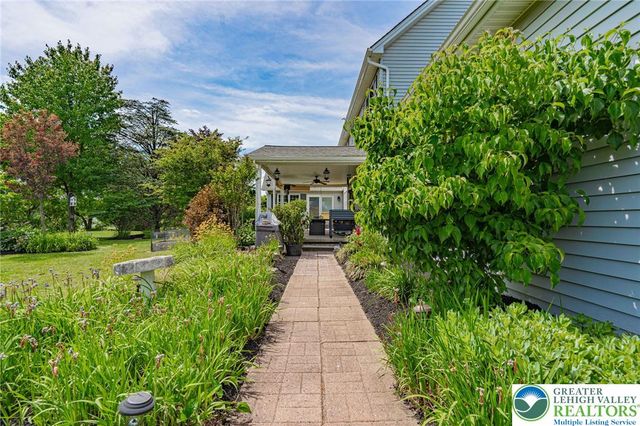 4542 Springfield Drive, Coplay Boro, PA 18037