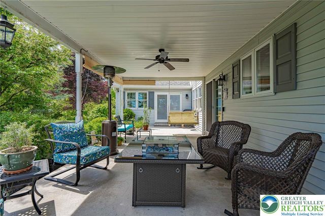 4542 Springfield Drive, Coplay Boro, PA 18037