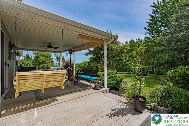 4542 Springfield Drive, Coplay Boro, PA 18037