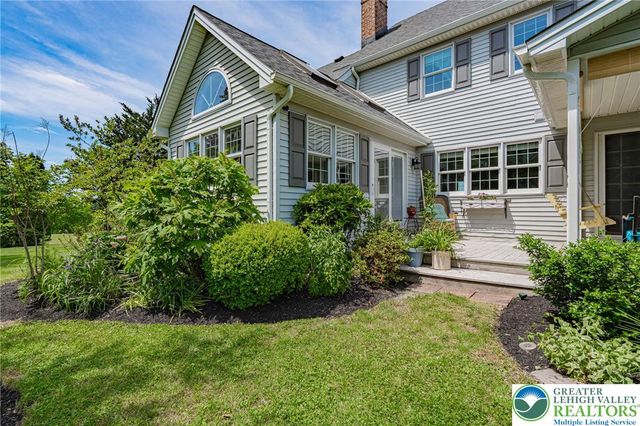 4542 Springfield Drive, Coplay Boro, PA 18037