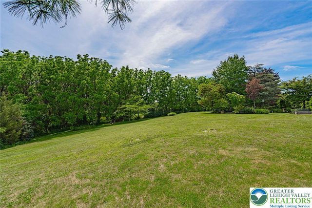 4542 Springfield Drive, Coplay Boro, PA 18037
