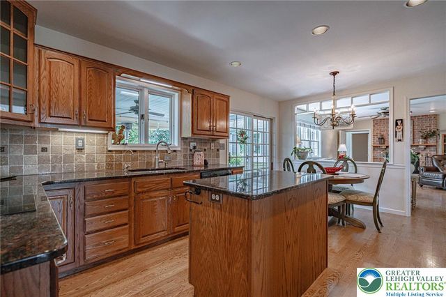 4542 Springfield Drive, Coplay Boro, PA 18037