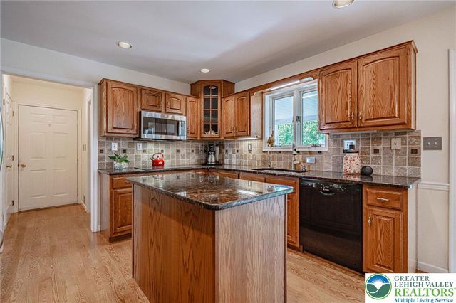 4542 Springfield Drive, Coplay Boro, PA 18037