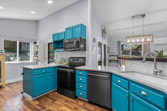 2807 NE Lotno Drive, Bend, OR 97701