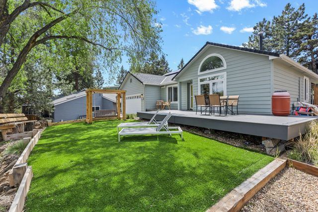 2807 NE Lotno Drive, Bend, OR 97701