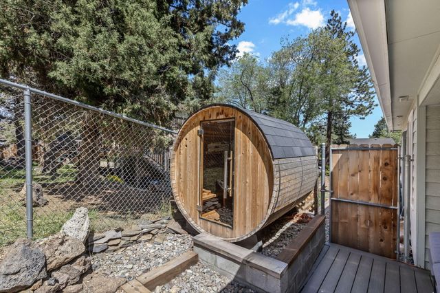 2807 NE Lotno Drive, Bend, OR 97701