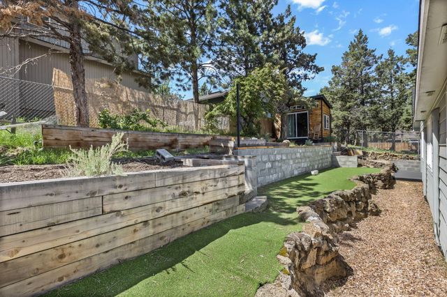 2807 NE Lotno Drive, Bend, OR 97701