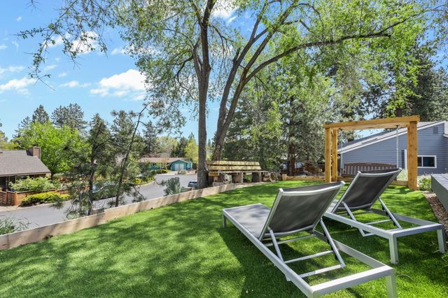 2807 NE Lotno Drive, Bend, OR 97701