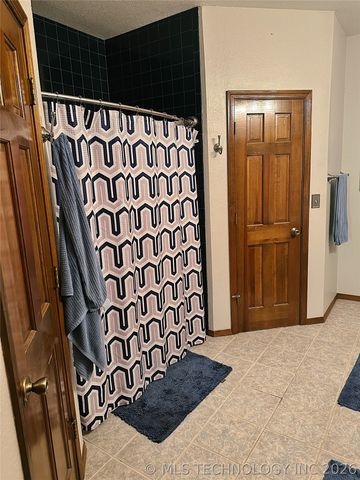 1113 Deer Creek, Pryor, OK 74361