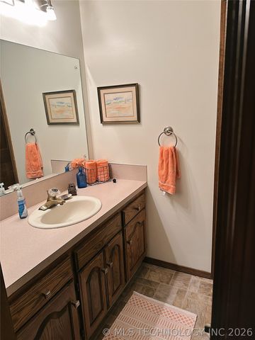 1113 Deer Creek, Pryor, OK 74361