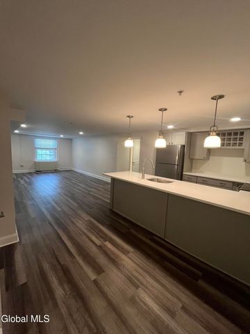 200 Broadway Apt 302, Troy, NY 12180